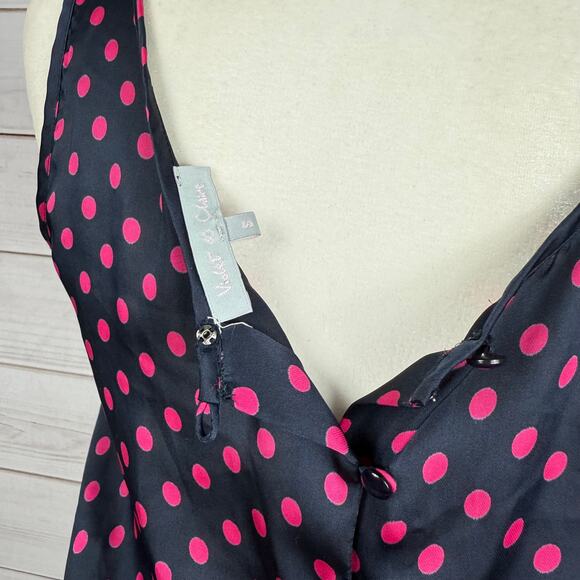 Violet and Claire Sleeveless Polka Dot Scoop Neck Button Back blouse Women’s S - Picture 4 of 4